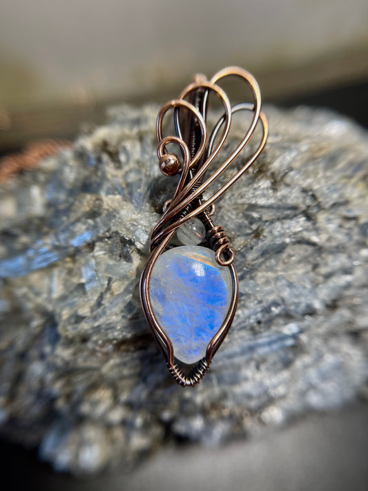 Moonstone Wire Wrapped Pendant, Handmade Copper Moonstone Jewelry, Handmade Moonstone Jewelry